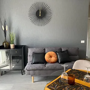 Mia House A 7 Minuti Dalla Metro Appartamento