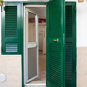 https://apt-al-piccolo-borgo.hotels-amalfi.com
